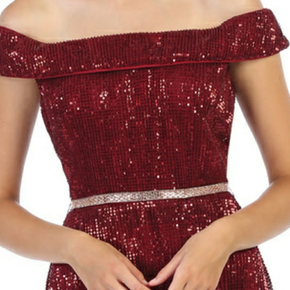 Sequin fitted formal off shoulder evening gown - Picture 5 of 8